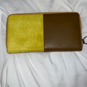 Tory Burch wallet